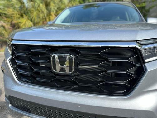 Lunar Silver Metallic 2024 Honda Pilot Touring