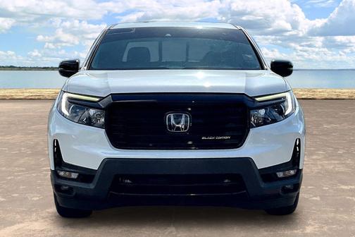 White 2023 Honda Ridgeline Black Edition