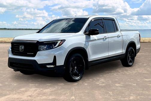 White 2023 Honda Ridgeline Black Edition