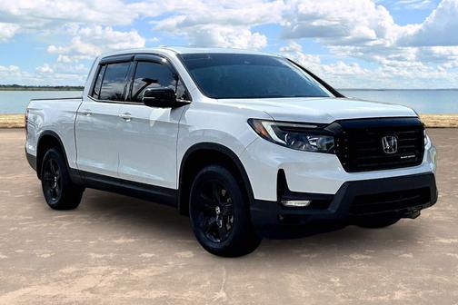 White 2023 Honda Ridgeline Black Edition