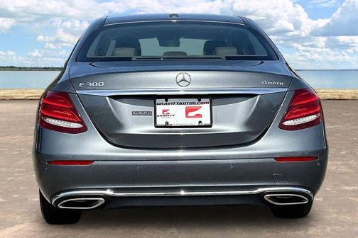 Selenite Gray Metallic 2017 Mercedes-Benz E-Class E 300