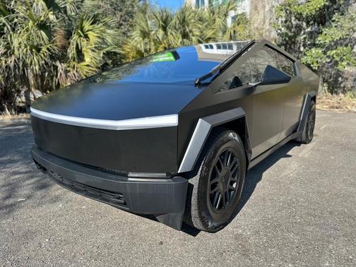 2025 Tesla Cybertruck Base