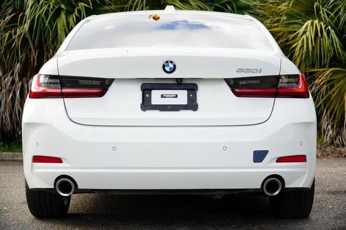 2023 BMW 330 i