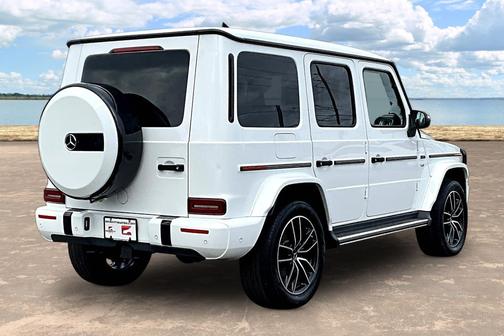 Polar White 2022 Mercedes-Benz G-Class G 550