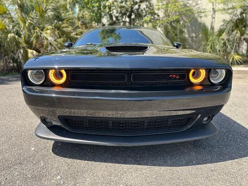 Pitch Black Clearcoat 2020 Dodge Challenger R/T Scat Pack