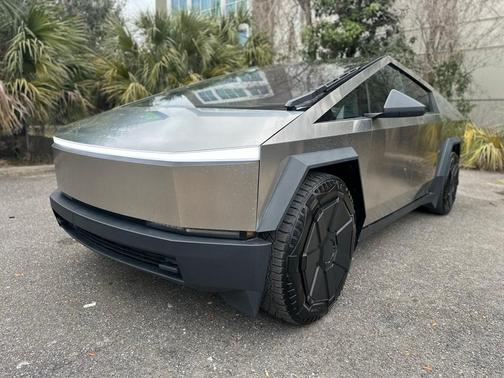 2024 Tesla Cybertruck Base
