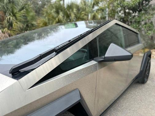 2024 Tesla Cybertruck Base