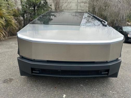 2024 Tesla Cybertruck Base