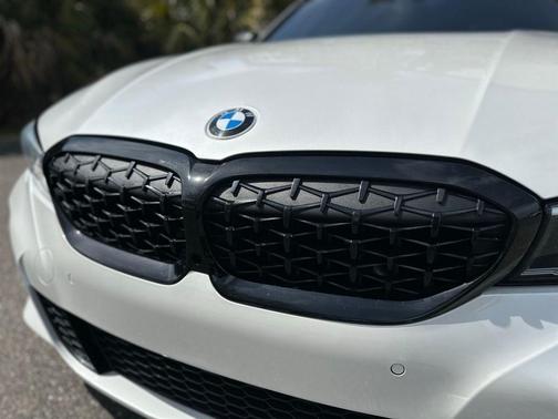 Mineral White Metallic 2020 BMW M340 i