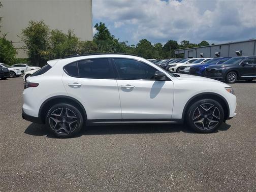 2019 Alfa Romeo Stelvio Ti Sport