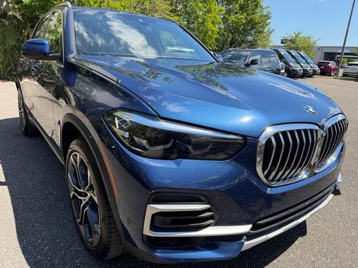 Phytonic Blue Metallic 2023 BMW X5 sDrive40i