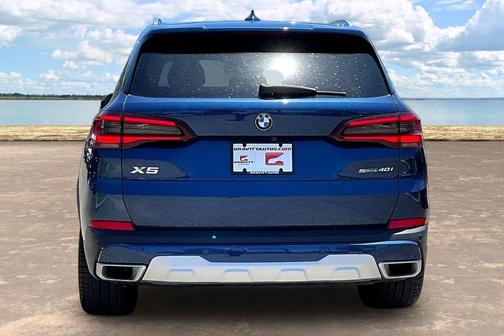 Phytonic Blue Metallic 2023 BMW X5 sDrive40i