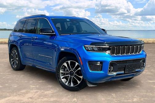 Hydro Blue Pearlcoat 2023 Jeep Grand Cherokee Overland