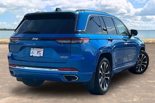 Hydro Blue Pearlcoat 2023 Jeep Grand Cherokee Overland
