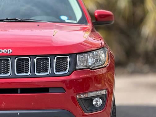 Redline Pearlcoat 2018 Jeep Compass Latitude