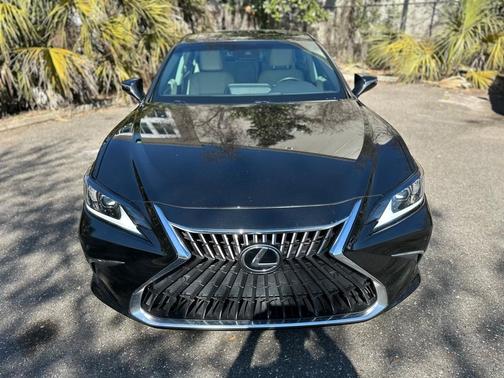2022 Lexus ES 350 Base