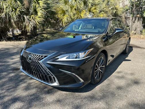 2022 Lexus ES 350 Base