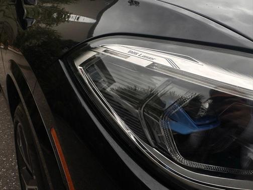 Carbon Black Metallic 2020 BMW X5 xDrive40i