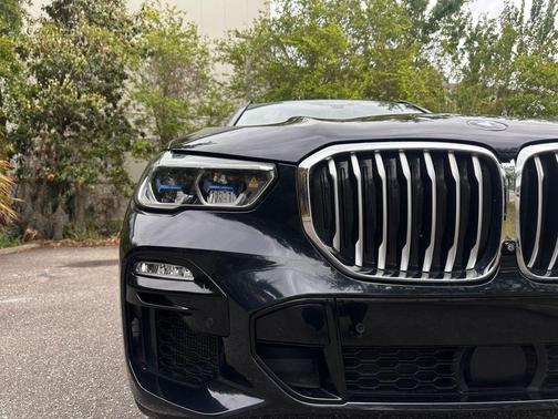 Carbon Black Metallic 2020 BMW X5 xDrive40i