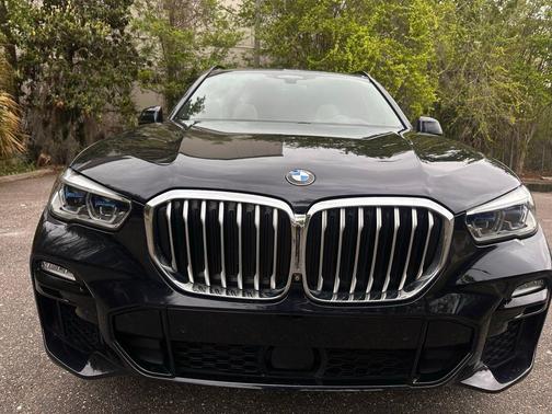 Carbon Black Metallic 2020 BMW X5 xDrive40i