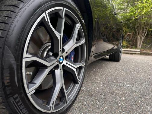 Carbon Black Metallic 2020 BMW X5 xDrive40i