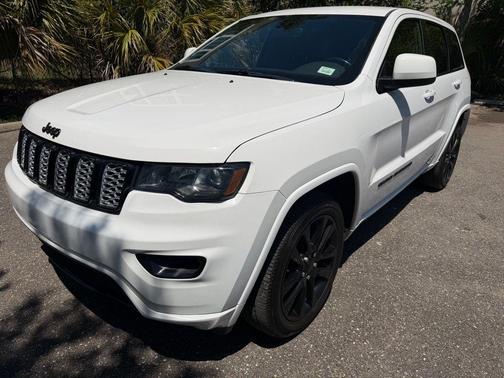 Bright White Clearcoat 2019 Jeep Grand Cherokee Altitude