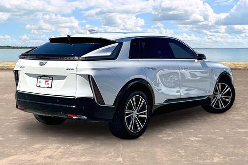 Crystal White Tri-Coat 2024 Cadillac LYRIQ Luxury