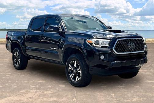 Midnight Black Metallic 2018 Toyota Tacoma TRD Sport