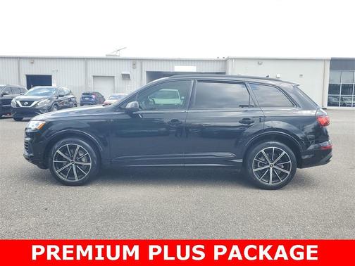 2022 Audi Q7 55 Premium Plus