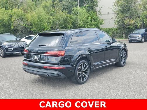 2022 Audi Q7 55 Premium Plus