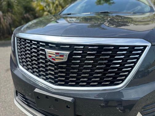 Wilder Metallic 2023 Cadillac XT5 Premium Luxury