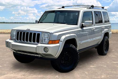 Light Greystone Pearlcoat 2007 Jeep Commander Overland