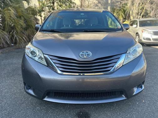2015 Toyota Sienna L