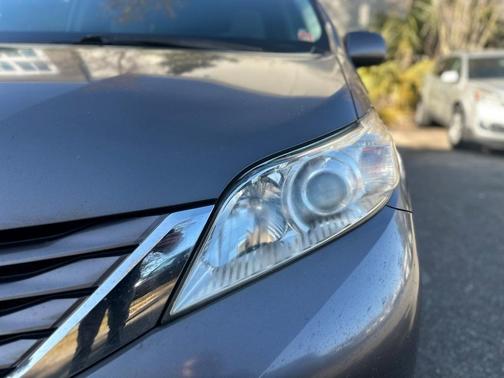 2015 Toyota Sienna L