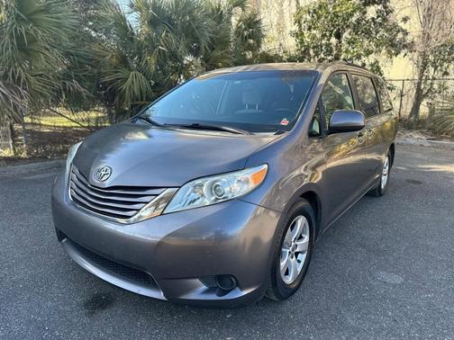 2015 Toyota Sienna L