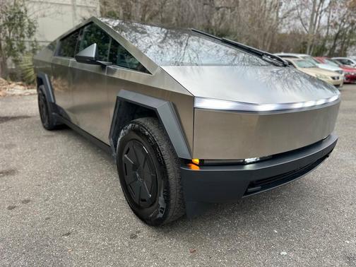 2024 Tesla Cybertruck Base