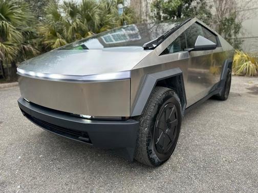 2024 Tesla Cybertruck Base