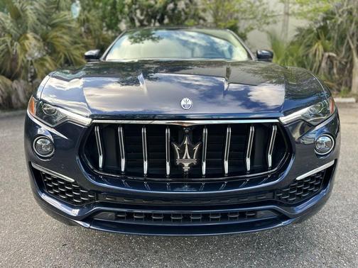 Blu 2022 Maserati Levante GT