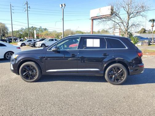 2021 Audi Q7 55 Premium Plus
