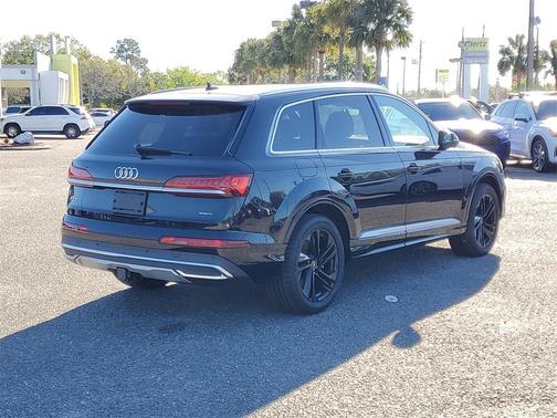 2021 Audi Q7 55 Premium Plus