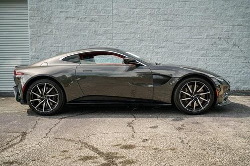 2019 Aston Martin Vantage Base