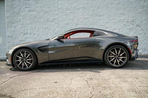2019 Aston Martin Vantage Base