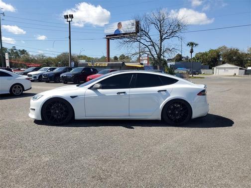 2021 Tesla Model S Plaid