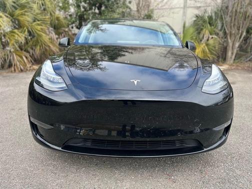 2022 Tesla Model Y Long Range