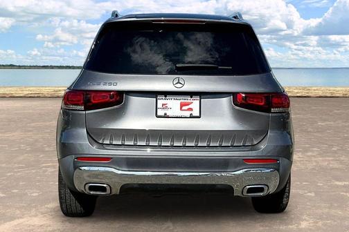 Mountain Gray Metallic 2020 Mercedes-Benz GLB 250 Base