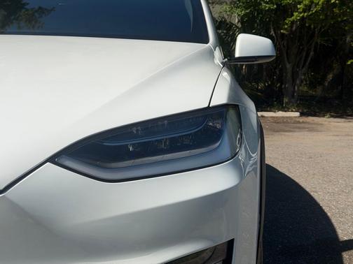 White 2022 Tesla Model X Plaid