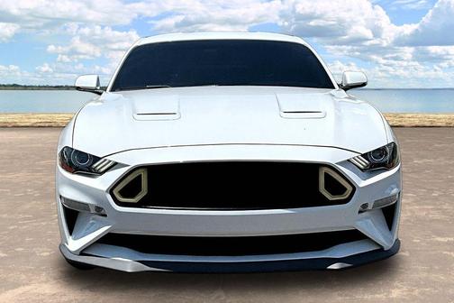 Oxford White 2020 Ford Mustang GT Premium