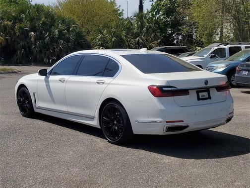 2022 BMW 750 i xDrive