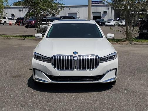 2022 BMW 750 i xDrive