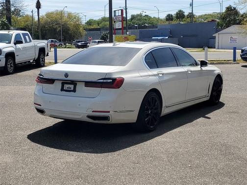 2022 BMW 750 i xDrive